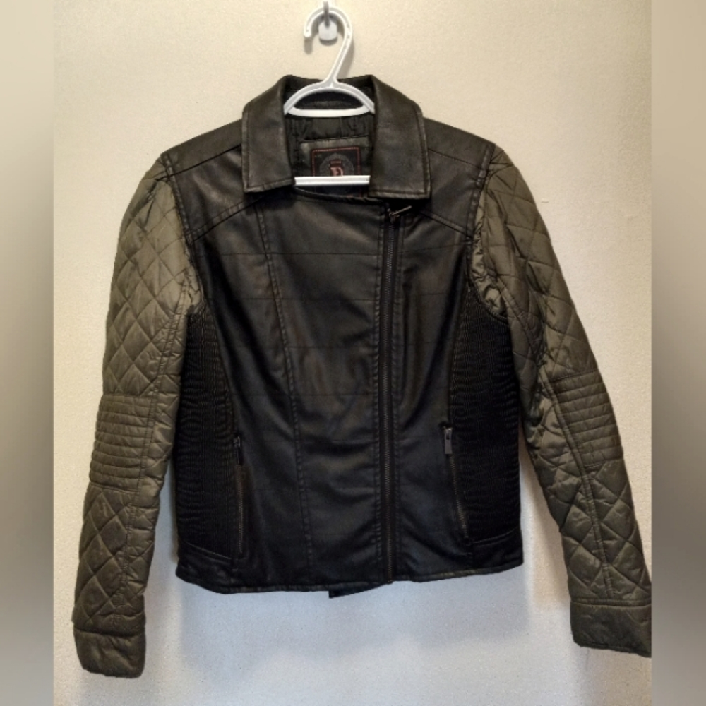 Dollhouse Jacket w Quilted Arms